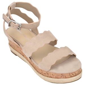 Marc Fisher Fayme Suede Ankle Strap Scalloped Platform Sandals Size 9.5